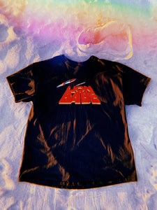 LION BABE ROCKETS TEE - BLACK TEE